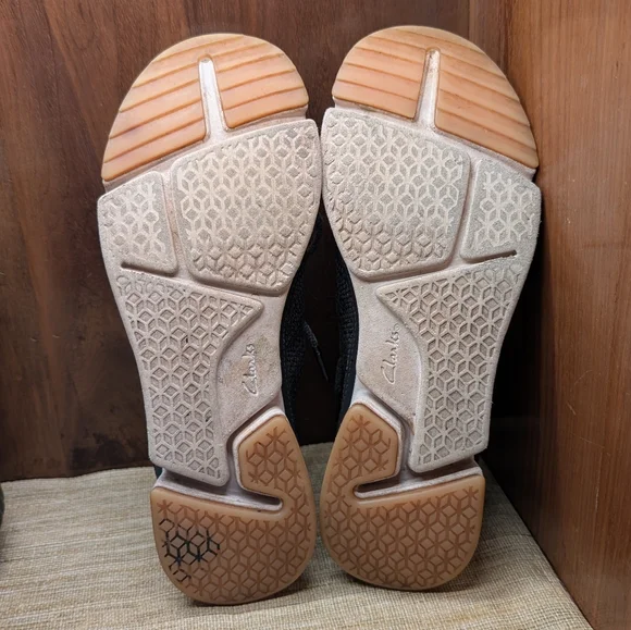 Women's Gray Knit Casual Shoes - Picture 5 of 5